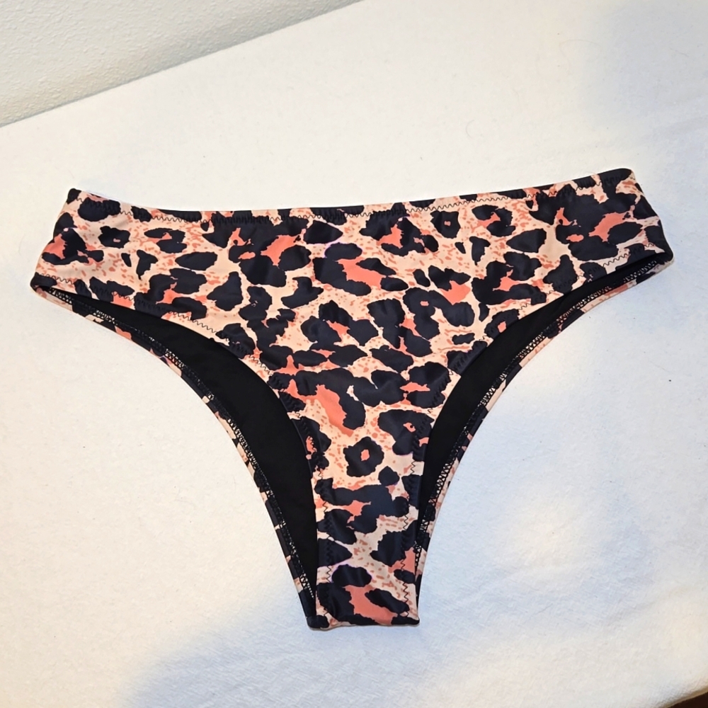 Beachsissi Swimsuit Bottoms Cheeky Cheetah Leopard Print XL NWOT